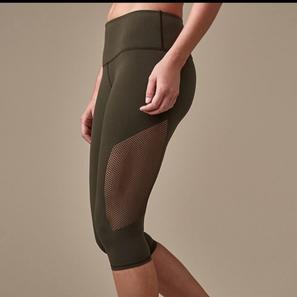 lululemon athletica Pants - LULULEMON ATHLETICA BOGO NAVY BLUE CROP LEGGINGS